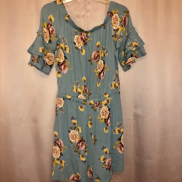 ☀️Xhilaration floral romper - Picture 5 of 5